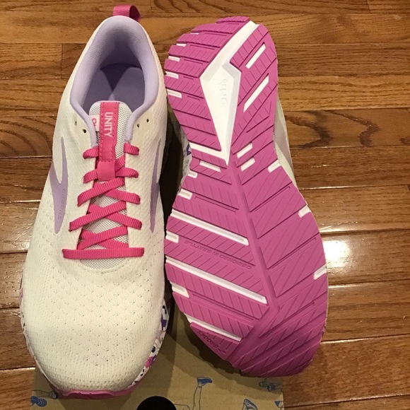 Brooks Revel 4 Women’s Running Shoes White Pink Unity - Picture 7 of 9